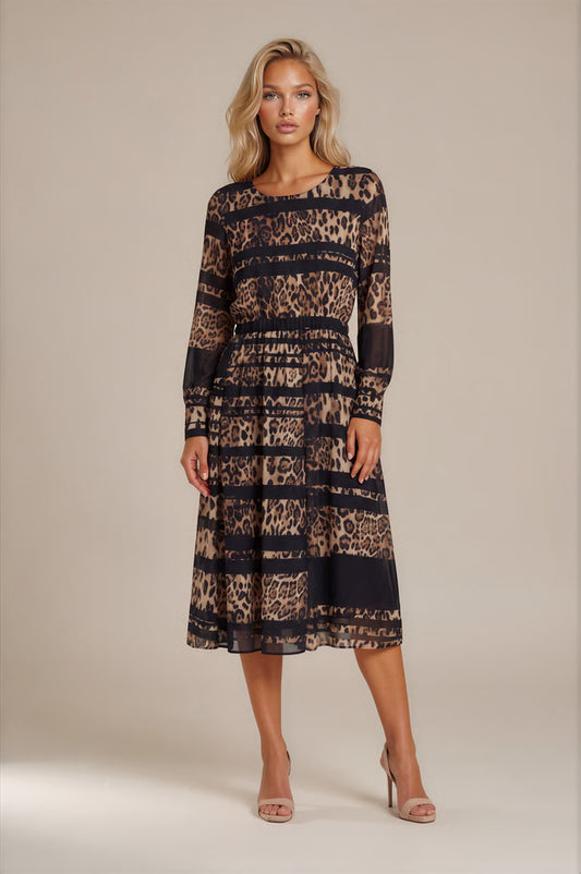 8 by YOOX Brown & Black Leopard Print Long-Sleeve Dress – M shown on a model.