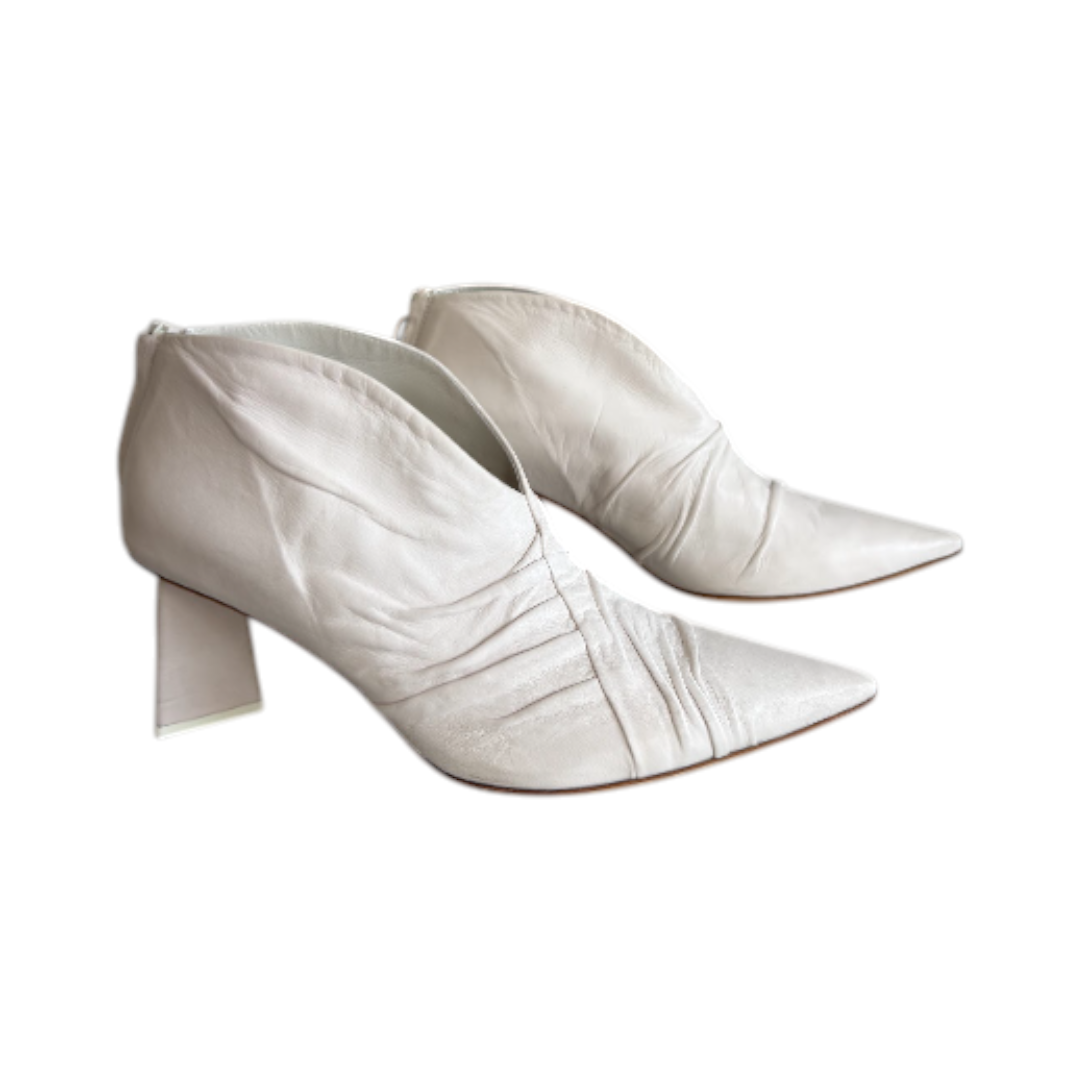 Malloni White Ruched Pointed-Toe Ankle Boots – EU 40 – product image 3
