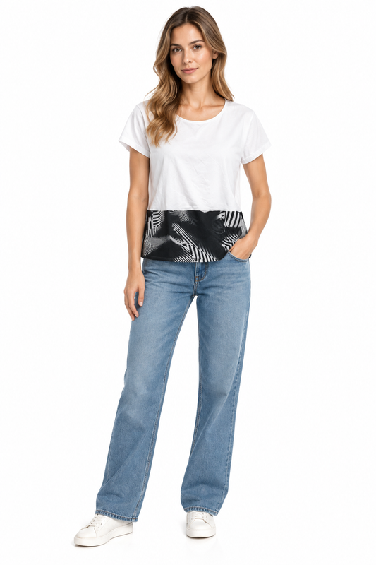 Stefano Mortari White Contrast-Panel Top – IT42 shown on a model.