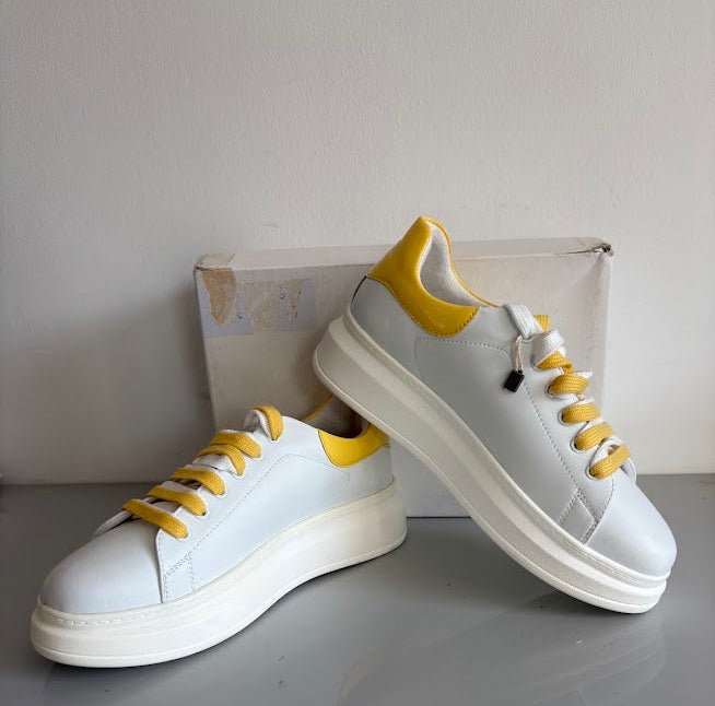 Tosca Blu Margarita White & Yellow Leather-Style Sneakers – EU 37