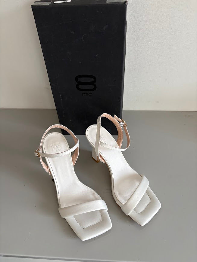 8 by YOOX Bianco Ottico Square-Toe Heeled Sandals – EU 38