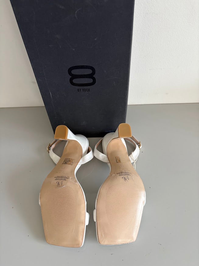 8 by YOOX Bianco Ottico Square-Toe Heeled Sandals – EU 38