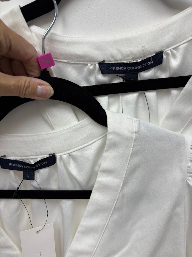 French Connection Winter White Crepe V Neck Blouse – UK 14 — photo 7