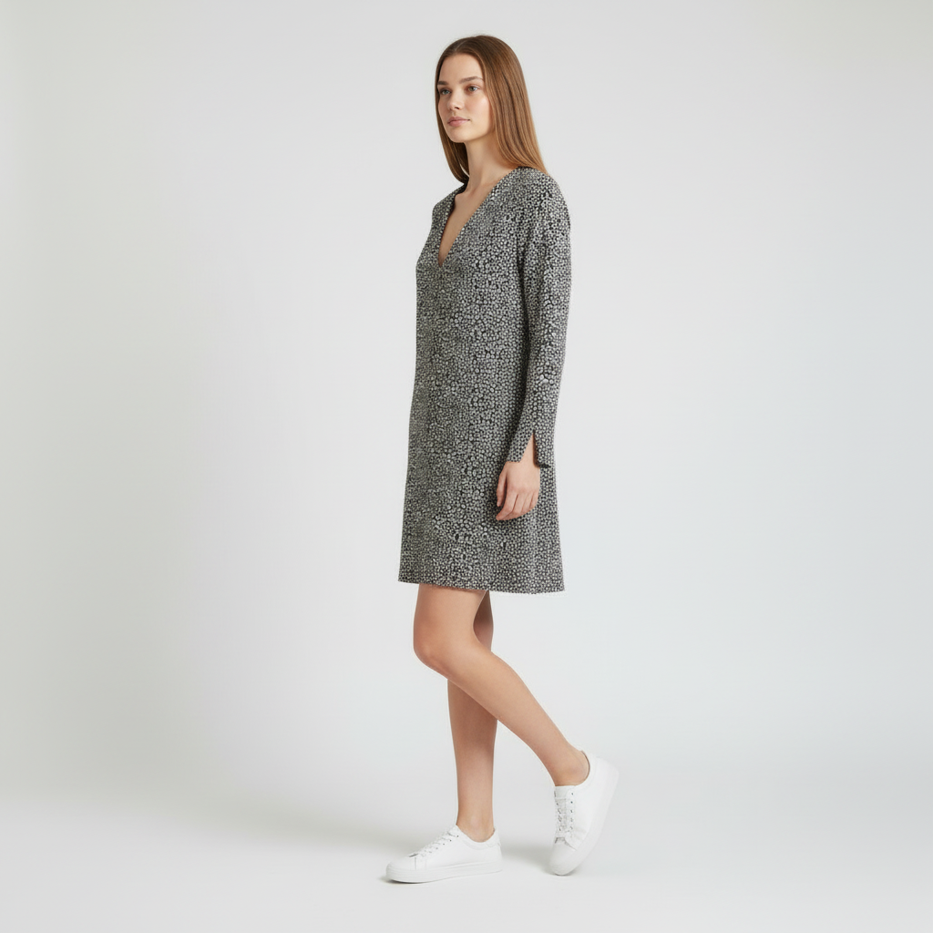 Messagerie Black & White Abstract Print Long Sleeve V-Neck Dress - M – product image 2